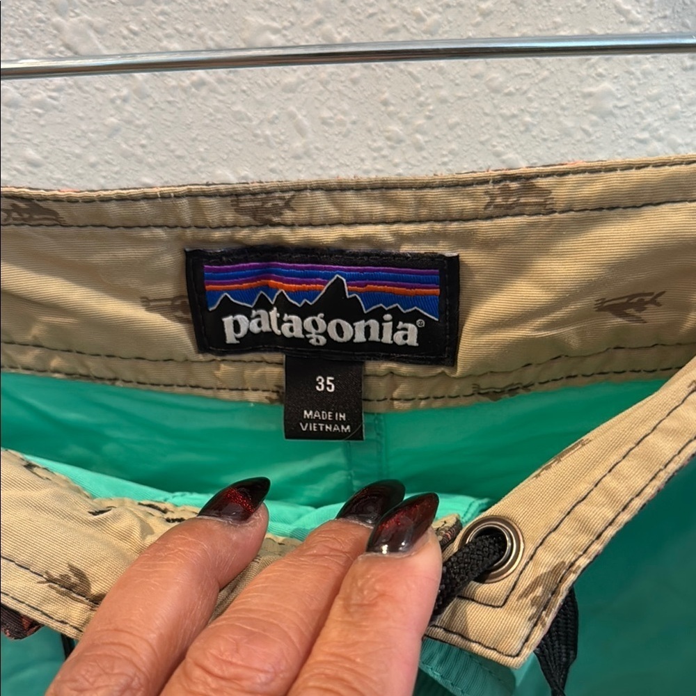 Patagonia Green Board Shorts Quick-Dry Swimwear - Picture 3 of 4
